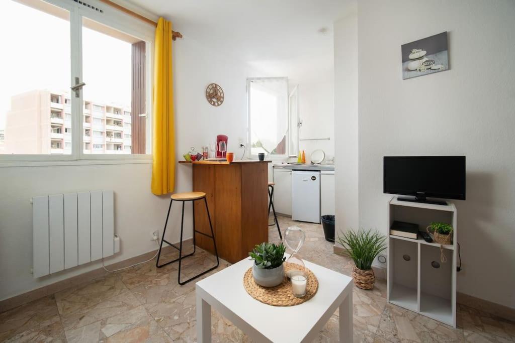 Fully Equipped Apartment Ideal For 2 People Marseille Exterior photo