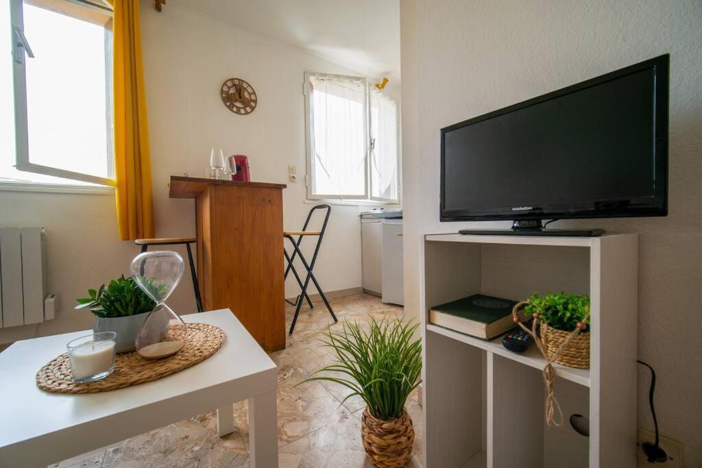 Fully Equipped Apartment Ideal For 2 People Marseille Exterior photo
